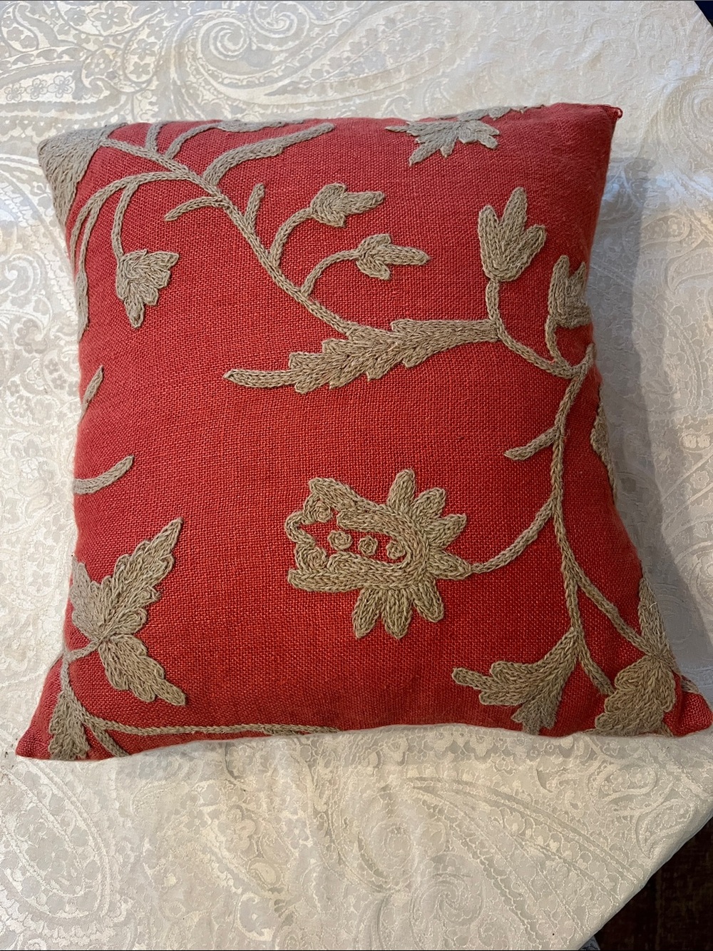 Traditions by Pamela Kline Wool/Linen Embroidered Floral Accent Pillow in EUC